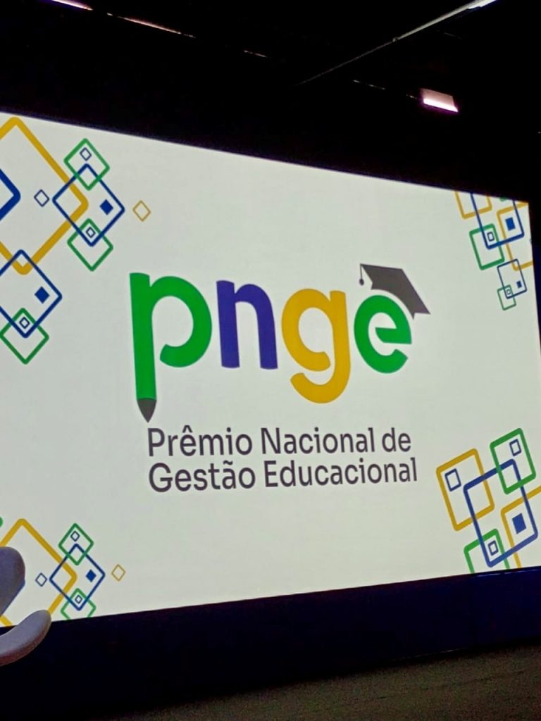 Imagem do "Prêmio Nacional de Gestão Educacional".